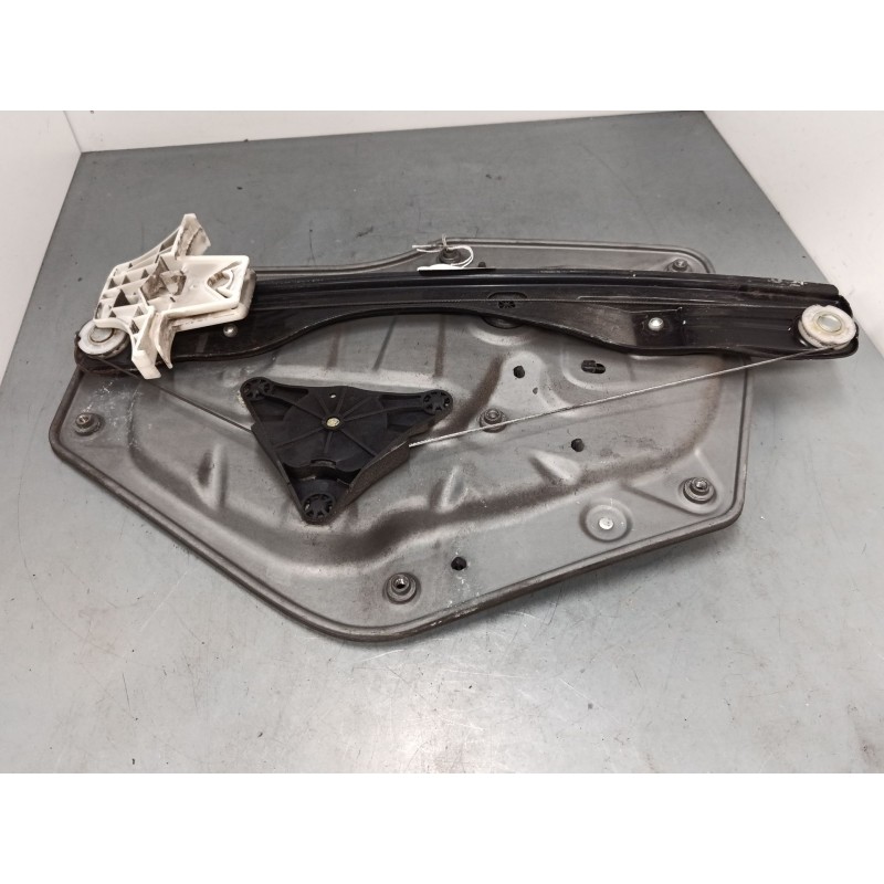 Recambio de elevalunas electrico trasero derecho para skoda superb ii (3t4) 2.0 tdi 16v referencia OEM IAM 8X0 959 795 D  