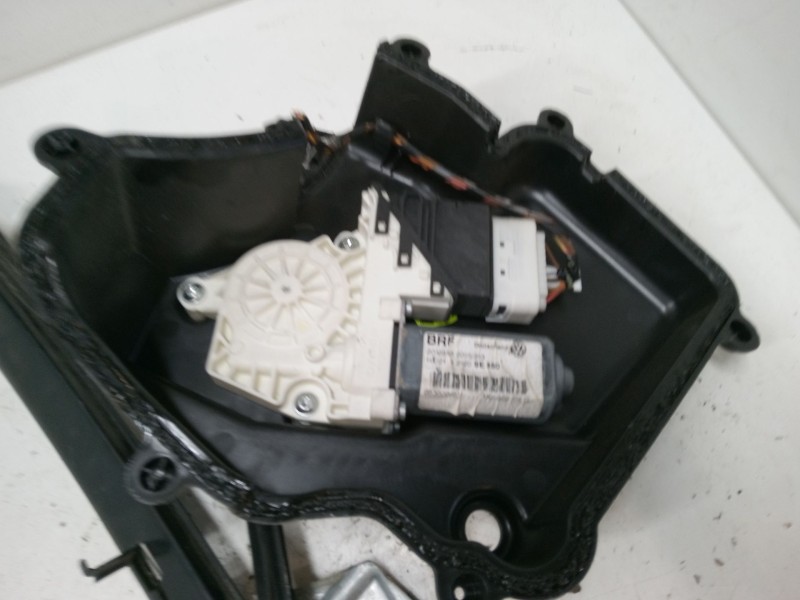 Recambio de elevalunas electrico trasero derecho para seat leon (1p1) 1.9 tdi referencia OEM IAM 983600-202  