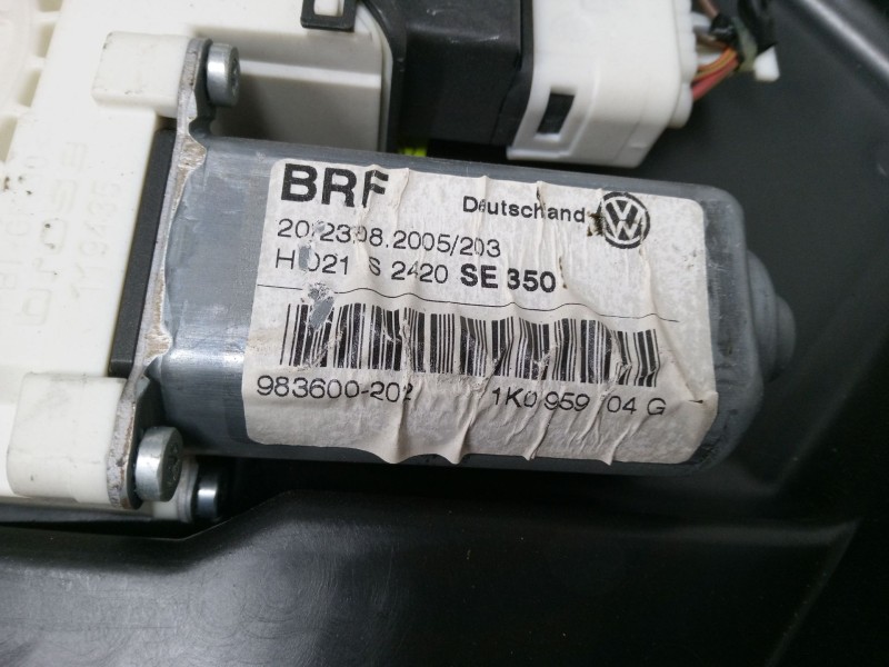 Recambio de elevalunas electrico trasero derecho para seat leon (1p1) 1.9 tdi referencia OEM IAM 983600-202  