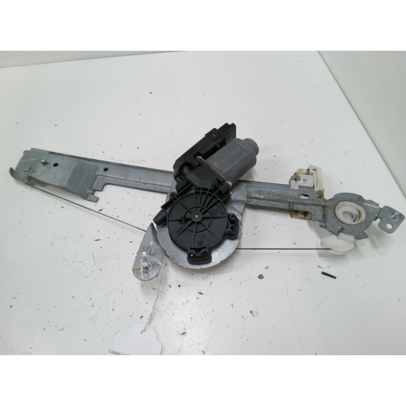 Recambio de elevalunas electrico trasero derecho para renault grand scénic ii (jm0/1_) 1.9 dci (jm14) referencia OEM IAM 440726 