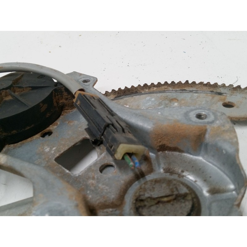 Recambio de elevalunas electrico trasero derecho para nissan almera ii hatchback (n16) 2.2 di referencia OEM IAM 400689T1  