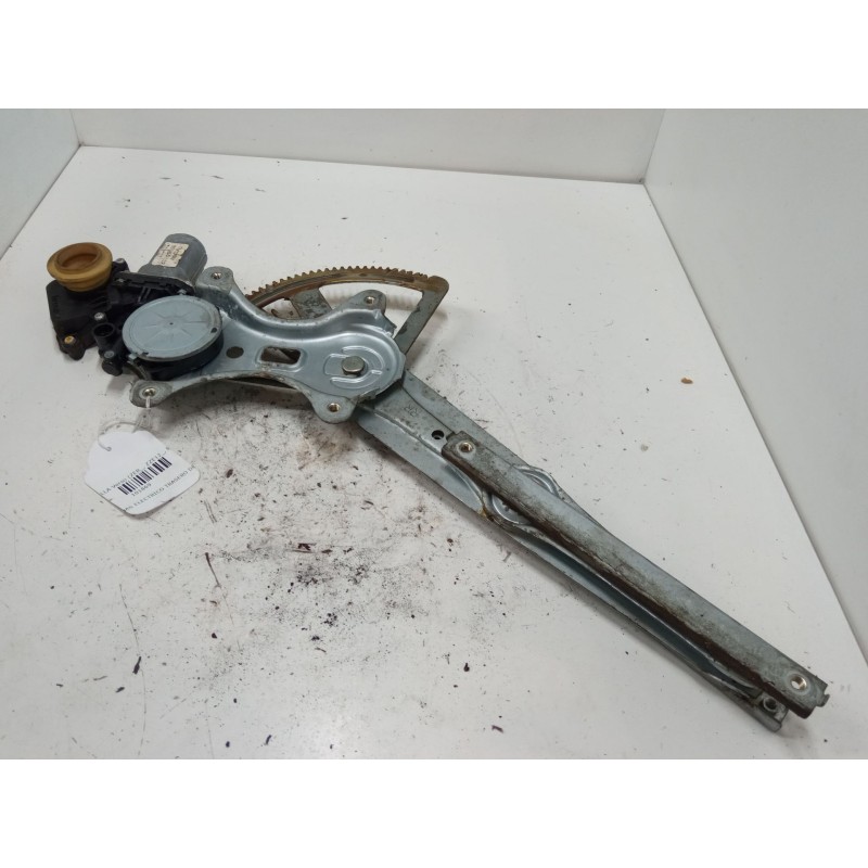 Recambio de elevalunas electrico trasero derecho para toyota corolla verso (zer_, zze12_, r1_) 1.8 (znr11_) referencia OEM IAM 9