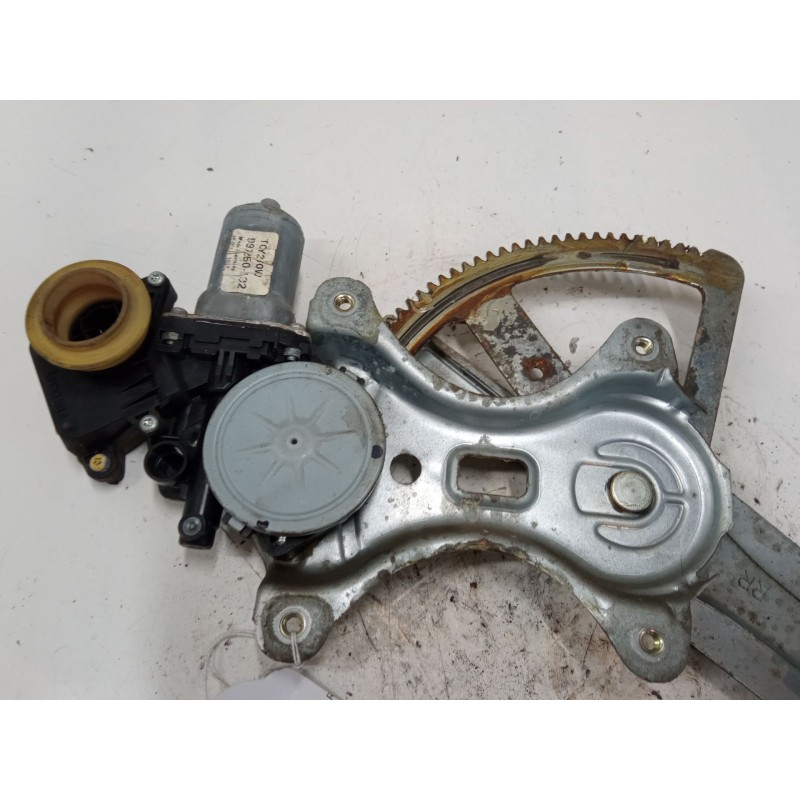 Recambio de elevalunas electrico trasero derecho para toyota corolla verso (zer_, zze12_, r1_) 1.8 (znr11_) referencia OEM IAM 9