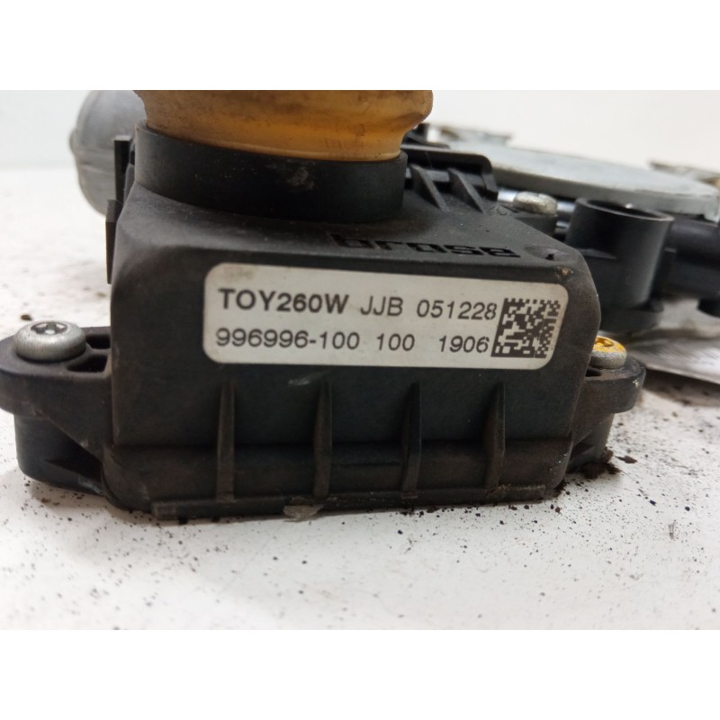 Recambio de elevalunas electrico trasero derecho para toyota corolla verso (zer_, zze12_, r1_) 1.8 (znr11_) referencia OEM IAM 9