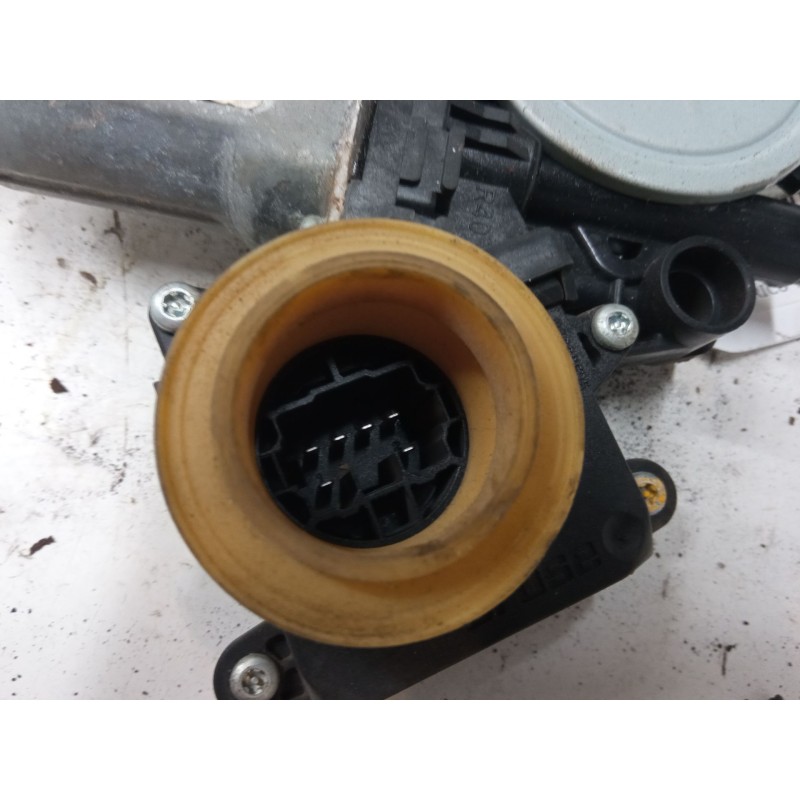 Recambio de elevalunas electrico trasero derecho para toyota corolla verso (zer_, zze12_, r1_) 1.8 (znr11_) referencia OEM IAM 9