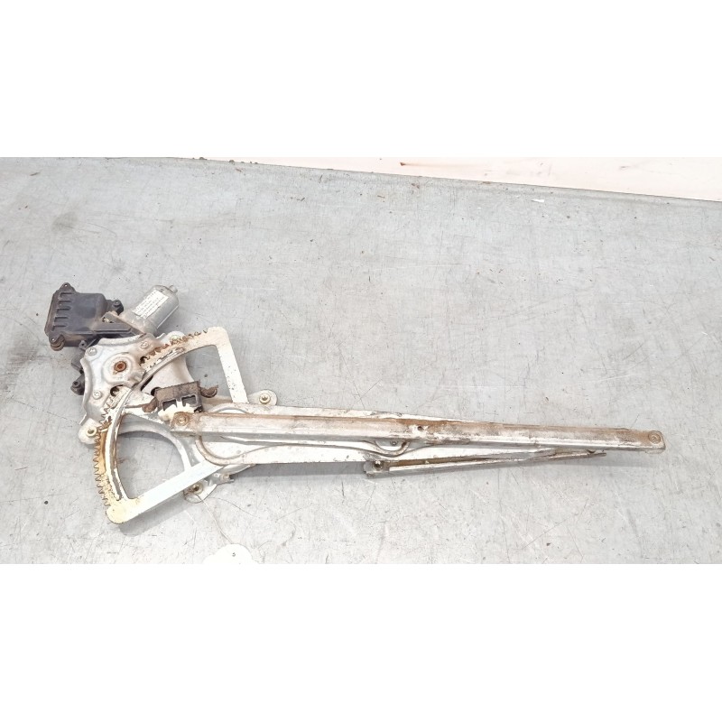 Recambio de elevalunas electrico trasero izquierdo para toyota corolla verso (zer_, zze12_, r1_) 2.0 d-4d (cur10_) referencia OE