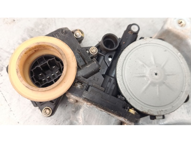 Recambio de elevalunas electrico trasero izquierdo para toyota corolla verso (zer_, zze12_, r1_) 2.0 d-4d (cur10_) referencia OE