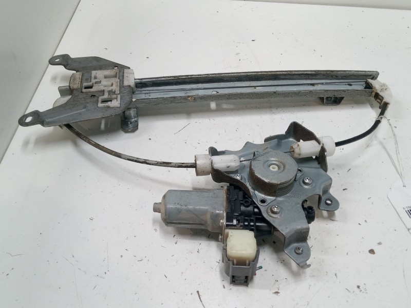 Recambio de elevalunas electrico trasero izquierdo para nissan x-trail ii (t31) 2.0 dci referencia OEM IAM   