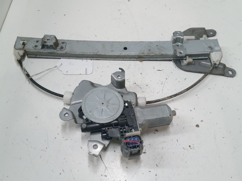 Recambio de elevalunas electrico trasero izquierdo para nissan x-trail ii (t31) 2.0 dci referencia OEM IAM   