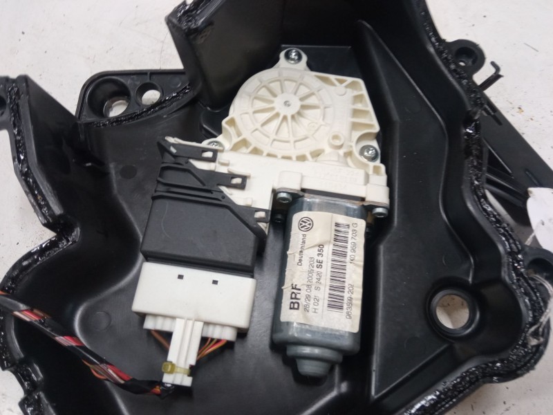 Recambio de elevalunas electrico trasero izquierdo para seat leon (1p1) 1.9 tdi referencia OEM IAM 3719  