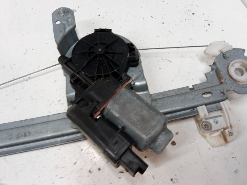 Recambio de elevalunas electrico trasero izquierdo para renault grand scénic ii (jm0/1_) 1.9 dci (jm14) referencia OEM IAM 44072
