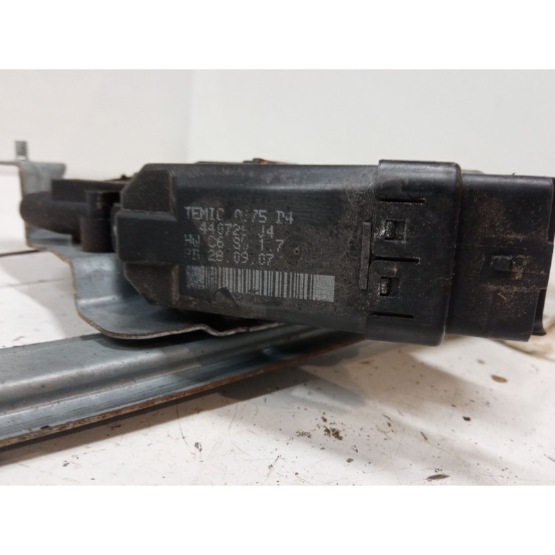 Recambio de elevalunas electrico trasero izquierdo para renault grand scénic ii (jm0/1_) 1.9 dci (jm14) referencia OEM IAM 44072