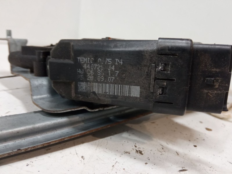 Recambio de elevalunas electrico trasero izquierdo para renault grand scénic ii (jm0/1_) 1.9 dci (jm14) referencia OEM IAM 44072