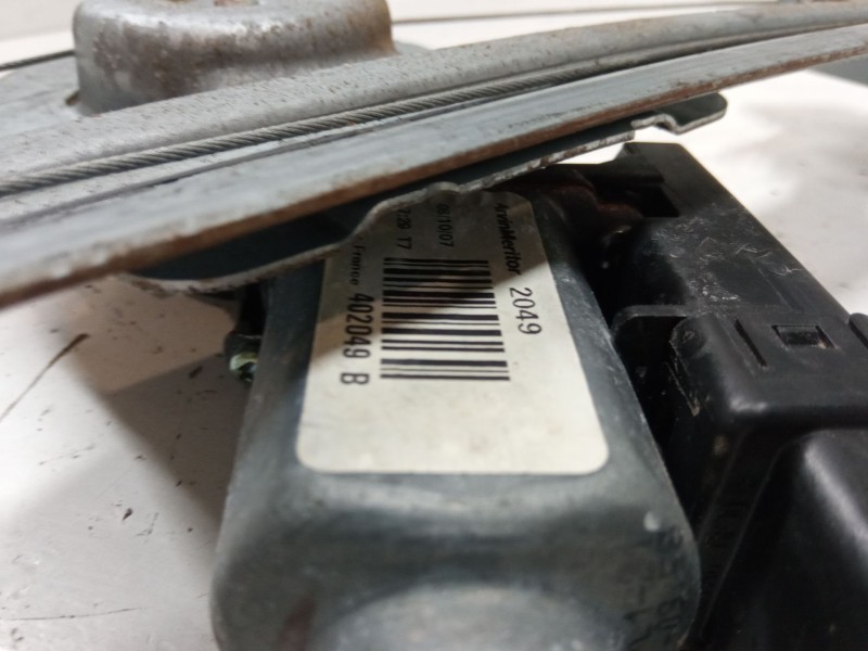 Recambio de elevalunas electrico trasero izquierdo para renault grand scénic ii (jm0/1_) 1.9 dci (jm14) referencia OEM IAM 44072