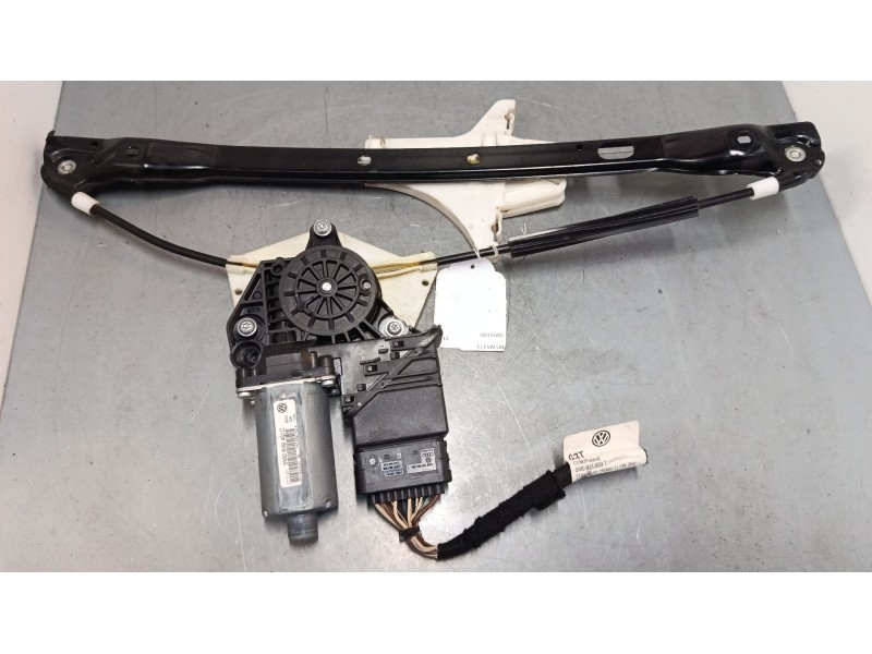 Recambio de elevalunas electrico trasero izquierdo para volkswagen golf plus v (5m1, 521) 1.9 tdi referencia OEM IAM 5M0839401C 