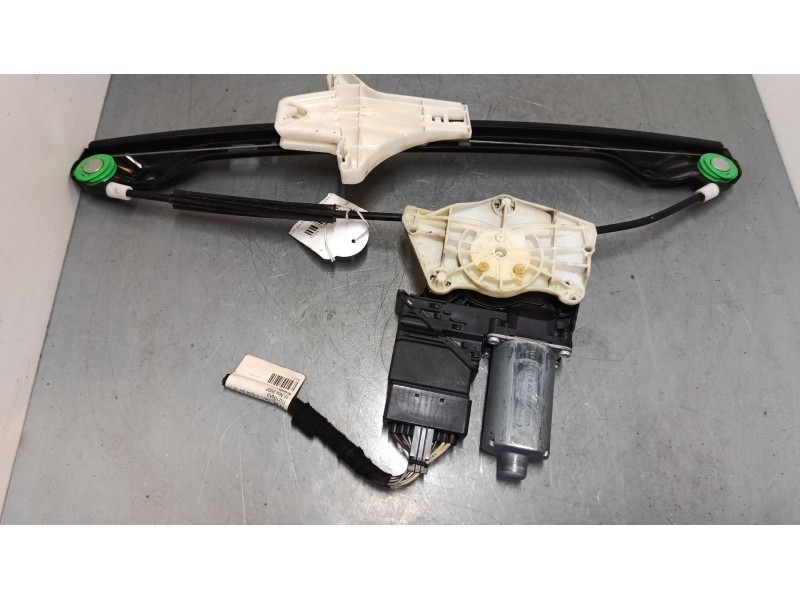 Recambio de elevalunas electrico trasero izquierdo para volkswagen golf plus v (5m1, 521) 1.9 tdi referencia OEM IAM 5M0839401C 