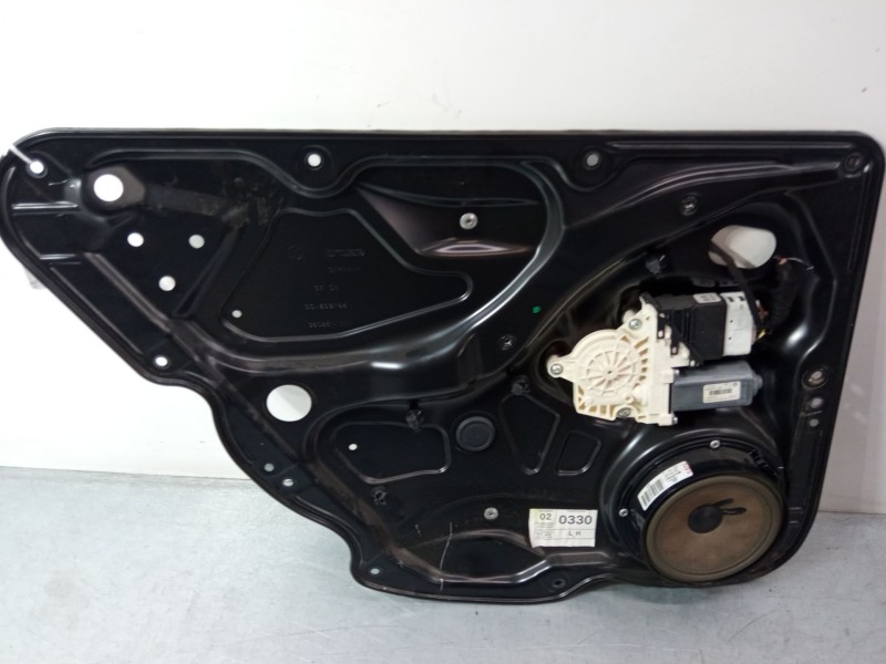 Recambio de elevalunas electrico trasero izquierdo para volkswagen passat b6 (3c2) 2.0 tdi 16v referencia OEM IAM 981677-108  