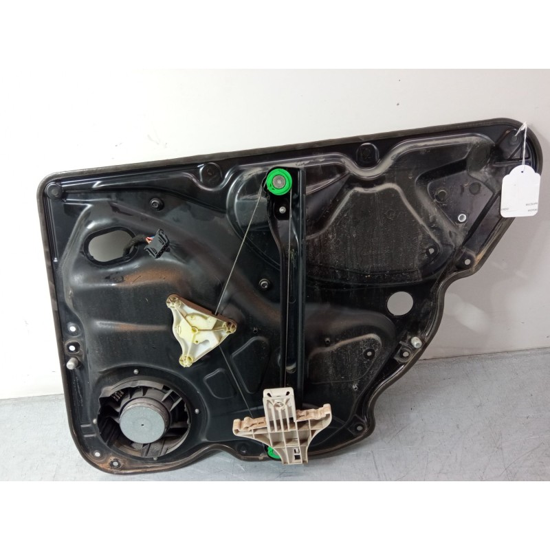 Recambio de elevalunas electrico trasero izquierdo para volkswagen passat b6 (3c2) 2.0 tdi 16v referencia OEM IAM 981677-108  