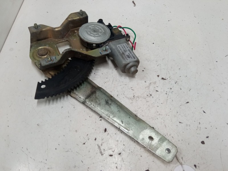 Recambio de elevalunas electrico trasero izquierdo para hyundai atos (mx) 1.1 referencia OEM IAM 98810-05200  