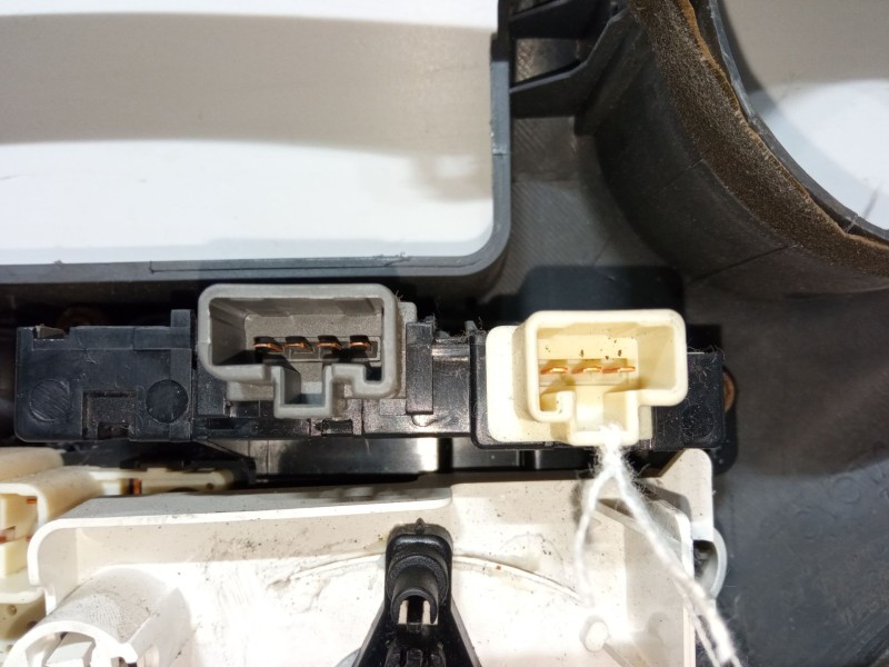 Recambio de mando calefaccion / a/a para toyota yaris (_p1_) 1.3 (ncp10_, scp12_) referencia OEM IAM 758277  
