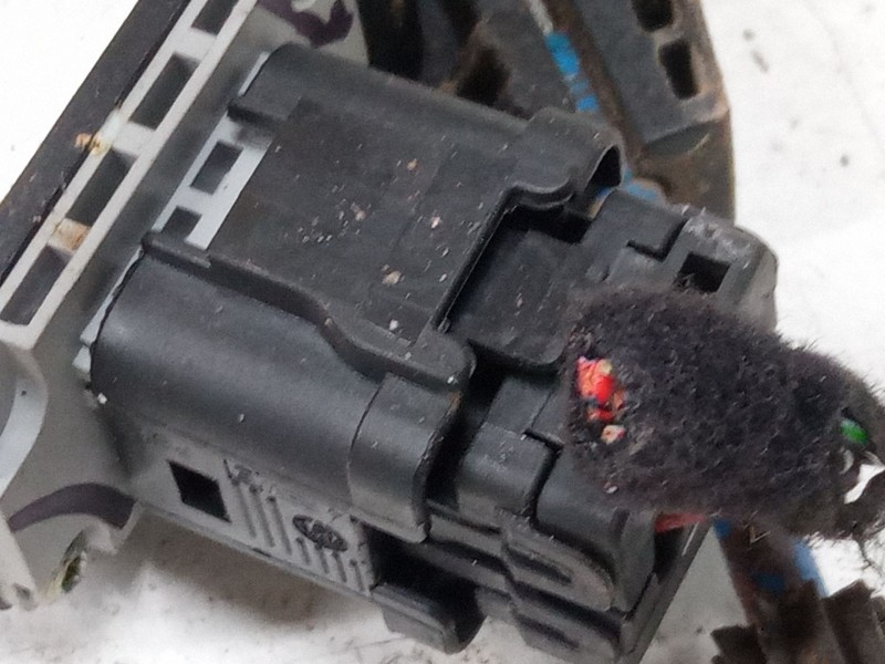 Recambio de elevalunas electrico trasero izquierdo para fiat 500l (351_, 352_) 1.4 (199lyb1b) referencia OEM IAM 51980516  