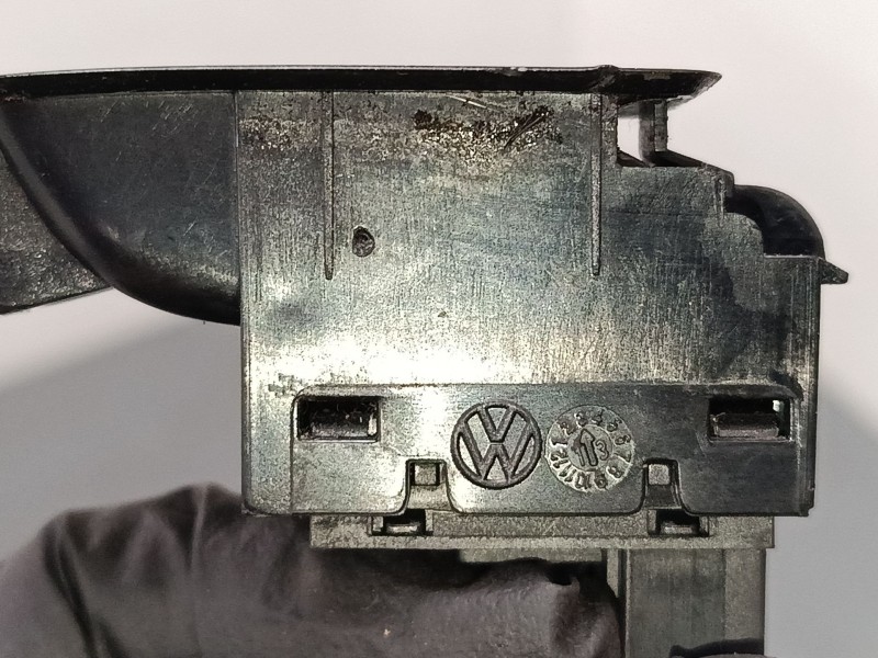 Recambio de mando elevalunas delantero derecho para volkswagen polo v (6r1, 6c1) 1.2 tdi referencia OEM IAM 7L6959855B  