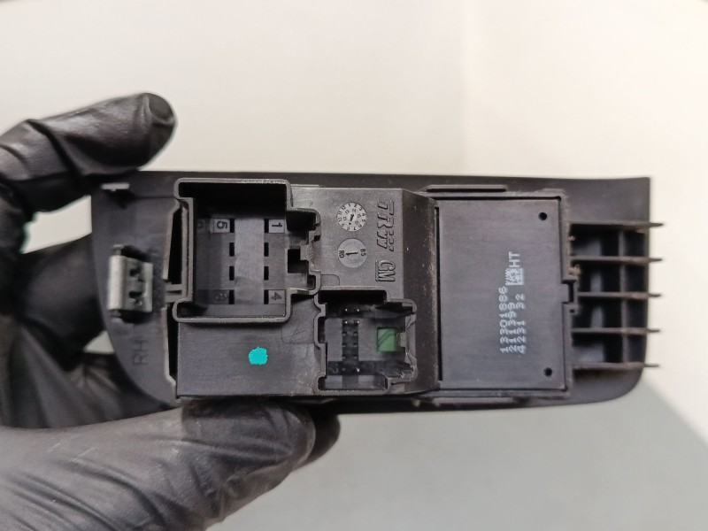Recambio de mando elevalunas delantero derecho para opel zafira tourer c (p12) 2.0 cdti (75) referencia OEM IAM 13301886  