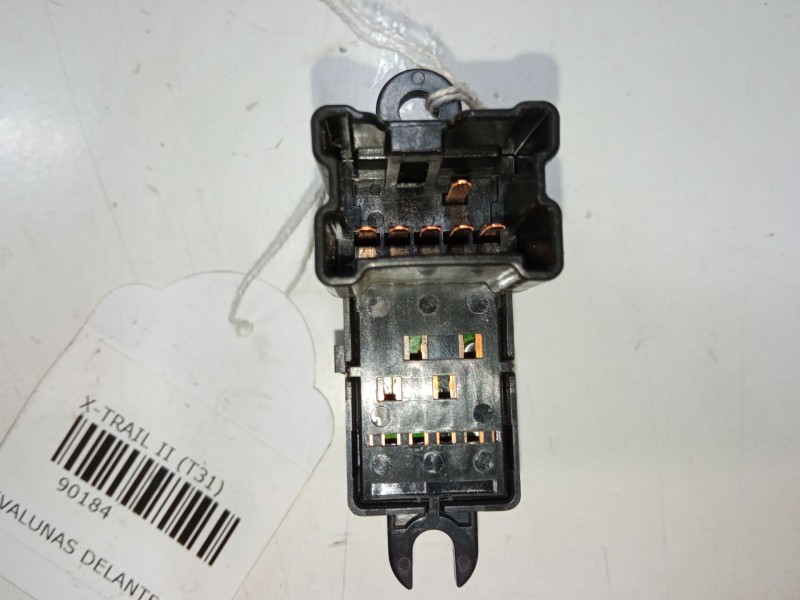 Recambio de mando elevalunas delantero derecho para nissan x-trail ii (t31) 2.0 dci referencia OEM IAM   