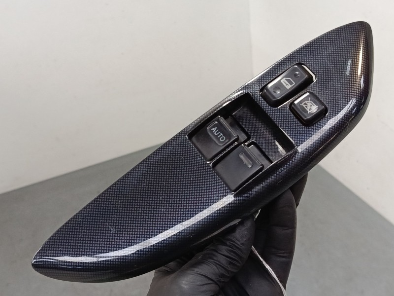 Recambio de mando elevalunas delantero izquierdo para toyota yaris (_p1_) 1.5 (ncp13_) referencia OEM IAM 0114025  