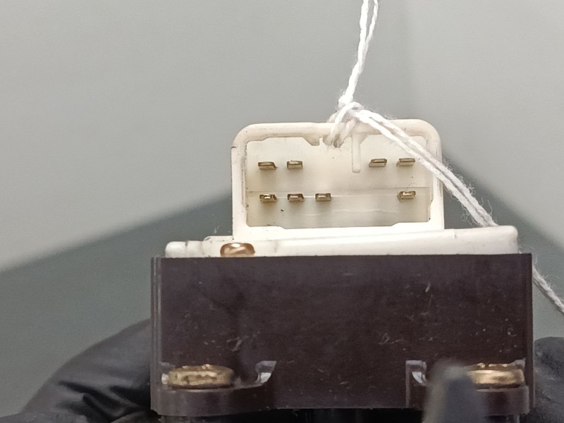 Recambio de mando elevalunas delantero izquierdo para toyota yaris (_p1_) 1.5 (ncp13_) referencia OEM IAM 0114025  