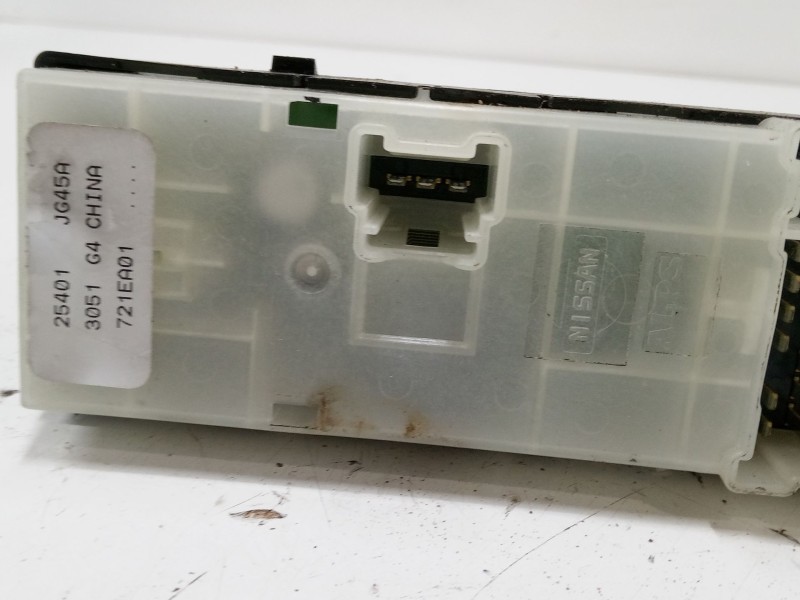 Recambio de mando elevalunas delantero izquierdo para nissan x-trail ii (t31) 2.0 dci referencia OEM IAM 721EA01  