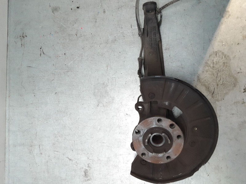 Recambio de mangueta delantera izquierda para porsche cayenne (9pa) s 4.5 referencia OEM IAM 7L0407257A  