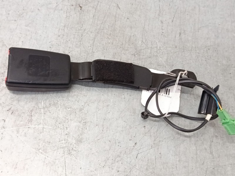 Recambio de anclaje cinturon delantero izquierdo para volkswagen polo v (6r1, 6c1) 1.2 tdi referencia OEM IAM   
