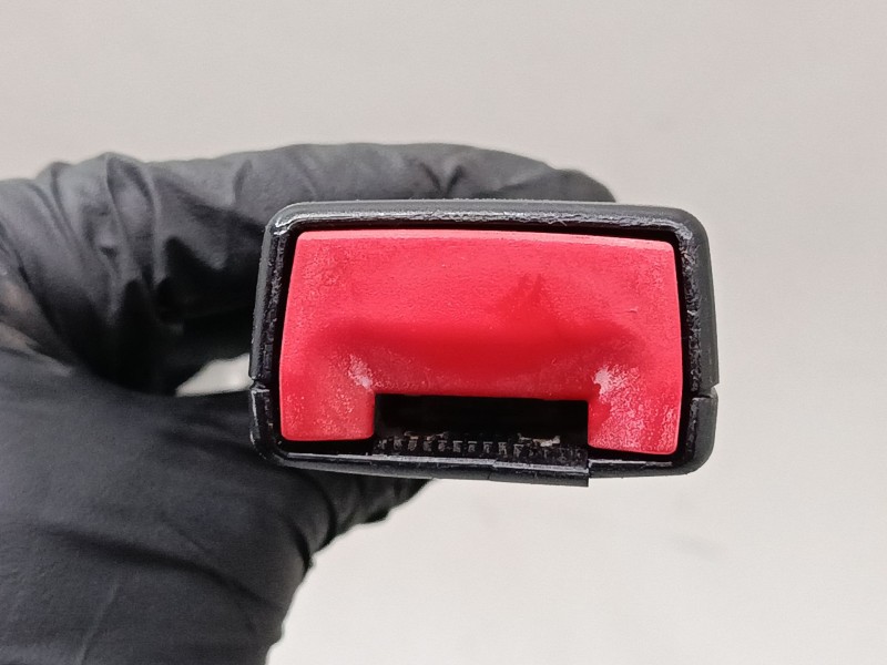 Recambio de anclaje cinturon delantero izquierdo para volkswagen polo v (6r1, 6c1) 1.2 tdi referencia OEM IAM   