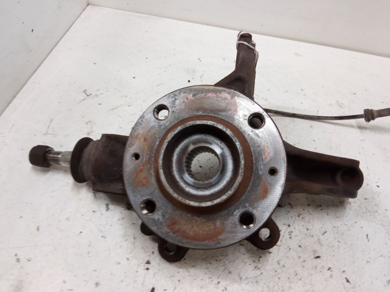 Recambio de mangueta delantera derecha para peugeot 3008 i monospace (0u_) 1.6 vti referencia OEM IAM   