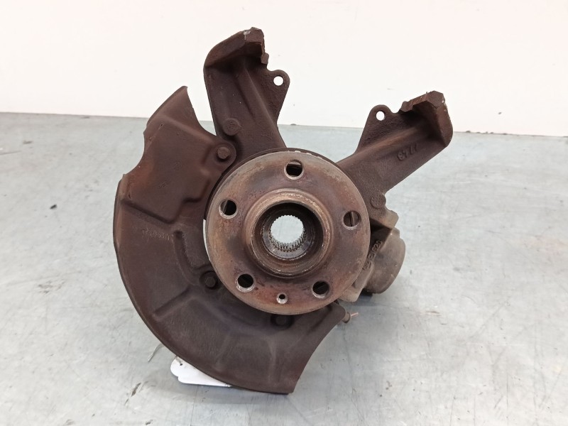 Recambio de mangueta delantera izquierda para volkswagen golf iv (1j1) 1.9 tdi referencia OEM IAM   
