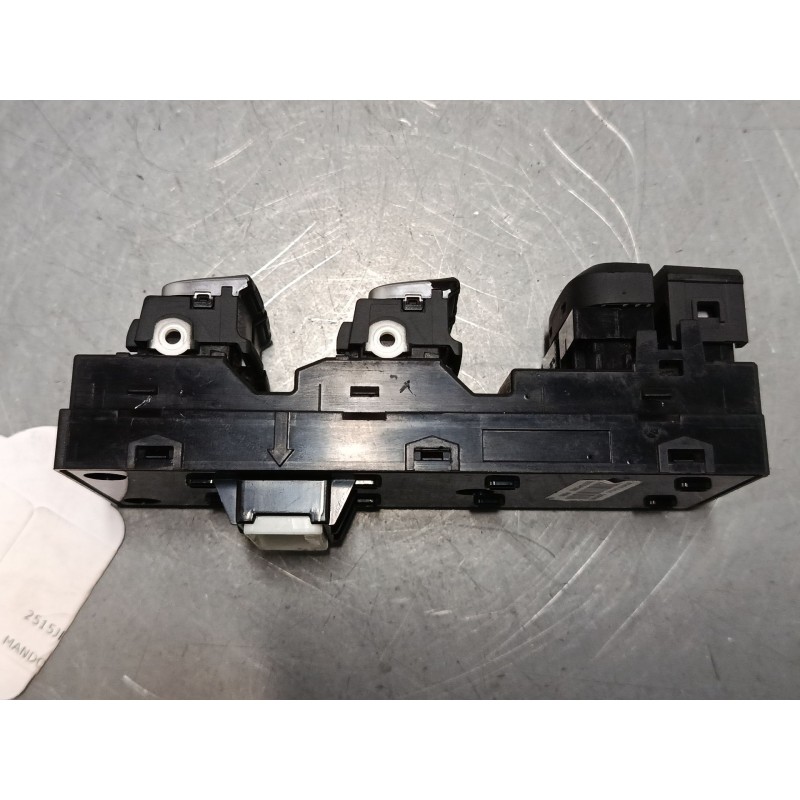 Recambio de mando elevalunas delantero izquierdo para kia sportage iv (ql, qle) 1.7 crdi referencia OEM IAM 93570f1000  