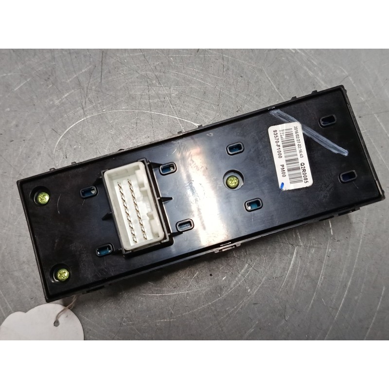 Recambio de mando elevalunas delantero izquierdo para kia sportage iv (ql, qle) 1.7 crdi referencia OEM IAM 93570f1000  