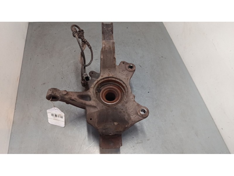 Recambio de mangueta delantera izquierda para renault grand scénic iii (jz0/1_) 2.0 dci (jz0y) referencia OEM IAM   