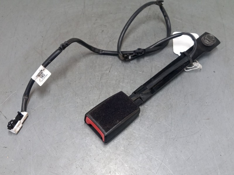 Recambio de anclaje cinturon delantero izquierdo para nissan juke (f15) 1.2 dig-t referencia OEM IAM   