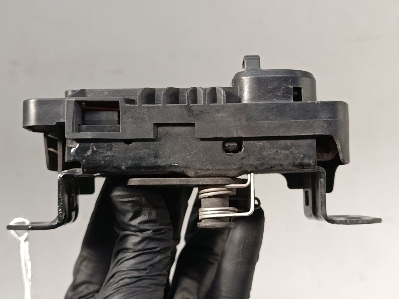 Recambio de cerradura capo para mercedes-benz clase a (w176) a 220 d (176.003) referencia OEM IAM A2468700558  