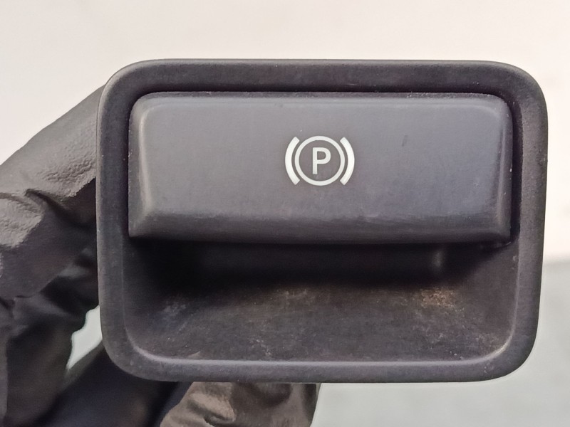 Recambio de boton freno mano para mercedes-benz clase a (w176) a 220 d (176.003) referencia OEM IAM A2469050451  