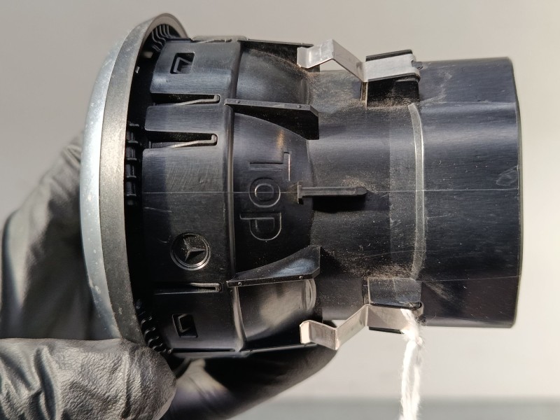 Recambio de aireador central derecho para mercedes-benz clase a (w176) a 220 d (176.003) referencia OEM IAM A1768300354  