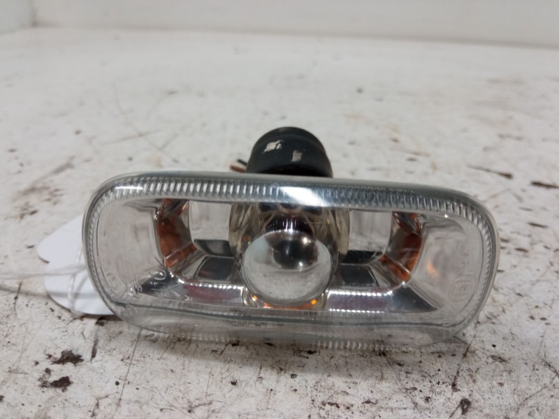 Recambio de intermitente lateral izquierdo para audi a4 b7 (8ec) 2.0 tdi 16v referencia OEM IAM 8E0949127  