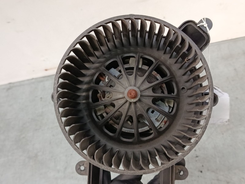 Recambio de motor calefaccion para peugeot 3008 i monospace (0u_) 1.6 hdi referencia OEM IAM T3953002  