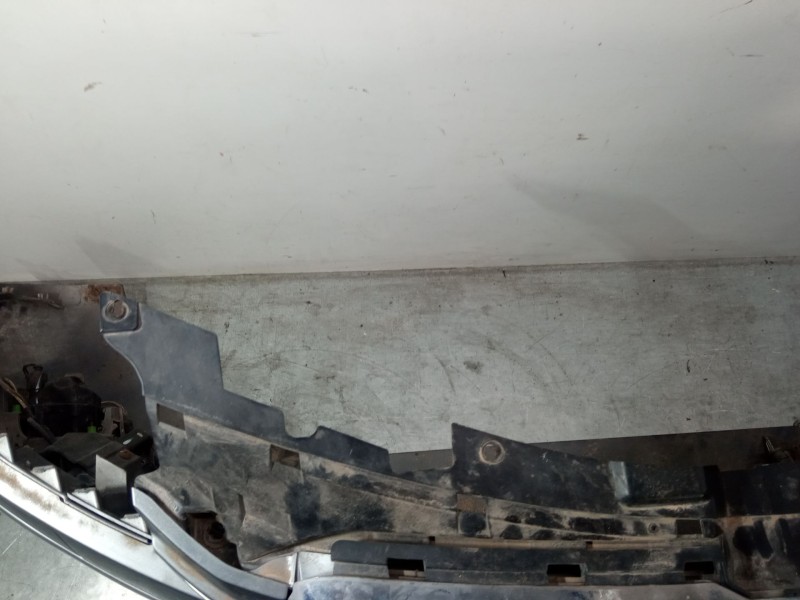 Recambio de paragolpes delantero para audi a8 d3 (4e2, 4e8) 3.0 tdi quattro referencia OEM IAM 4E0807105J  