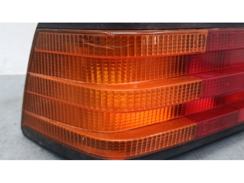 Recambio de piloto trasero izquierdo para mercedes-benz 190 (w201) 2.0 (201.023) referencia OEM IAM   