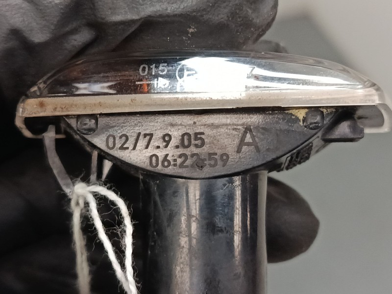 Recambio de intermitente lateral derecho para opel zafira / zafira family b (a05) 1.9 cdti (m75) referencia OEM IAM 13131298  