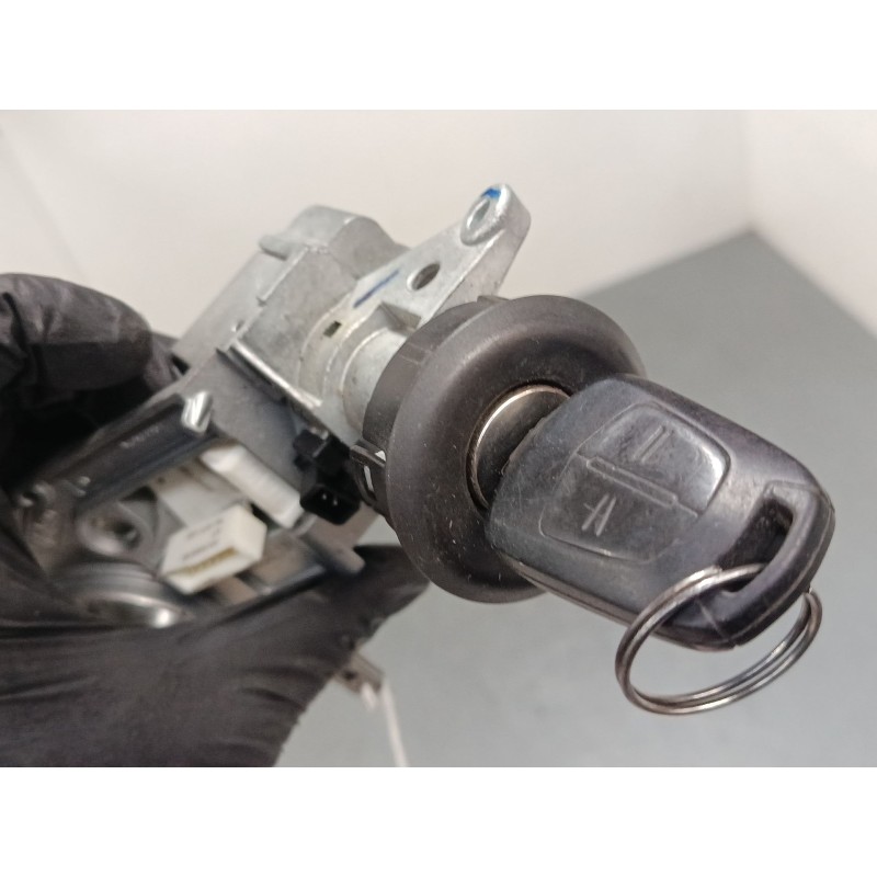 Recambio de clausor para opel zafira / zafira family b (a05) 1.9 cdti (m75) referencia OEM IAM 281726  