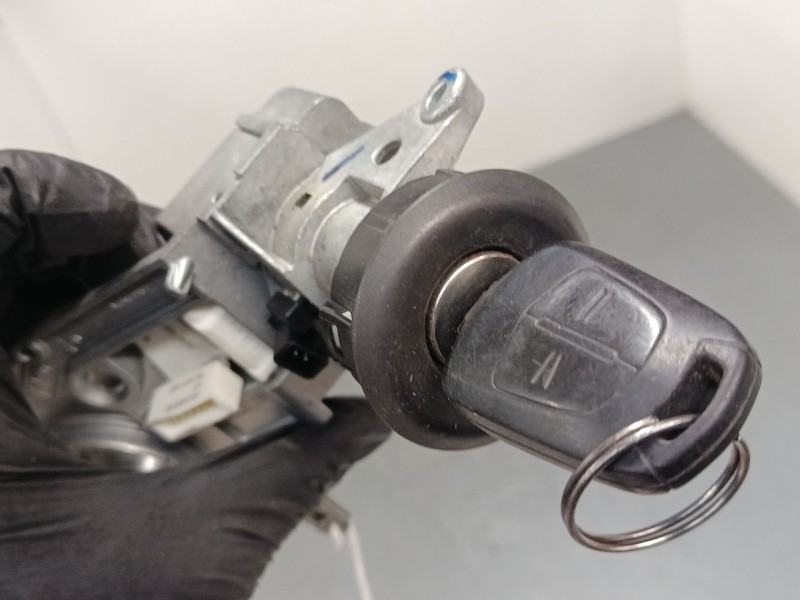 Recambio de clausor para opel zafira / zafira family b (a05) 1.9 cdti (m75) referencia OEM IAM 281726  